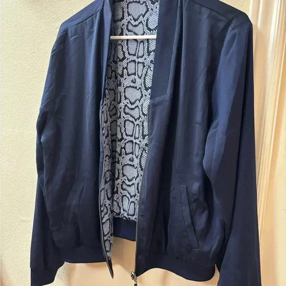 Stella & Dot “Don’t let them tell you no” bomber jacket in navy size Large. - Picture 7 of 7